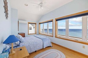 3 chambres, fer et planche à repasser, Wi-Fi gratuit, draps fournis