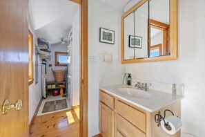 Hair dryer, towels - Wells Home with Ocean & Marsh Views + Beach Access (Wells)