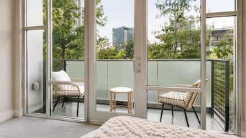 1 habitación, escritorio, wifi gratis y ropa de cama