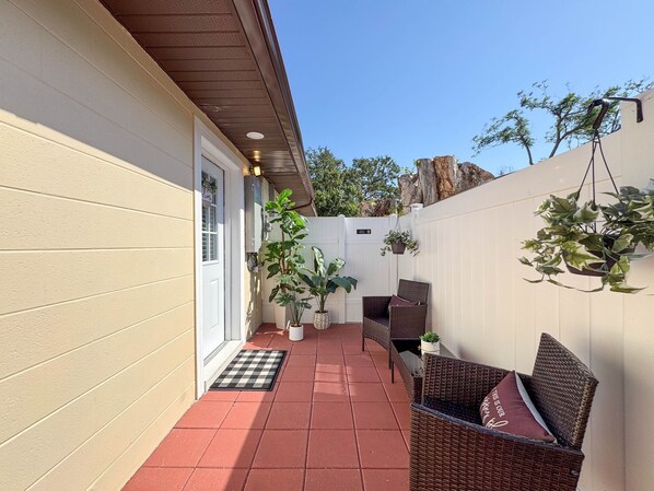 Terrace/patio - Vrbo Property (St. Petersburg)