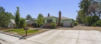 Custom 4bed/3bath house, central heat/AC, 10-15 mins to most attractions