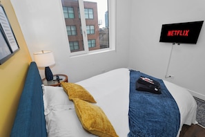4 bedrooms, iron/ironing board, WiFi, bed sheets