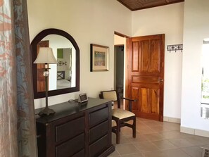 Interior - Location, Location! Near Tilaran 360`views house (Río Chiquito)