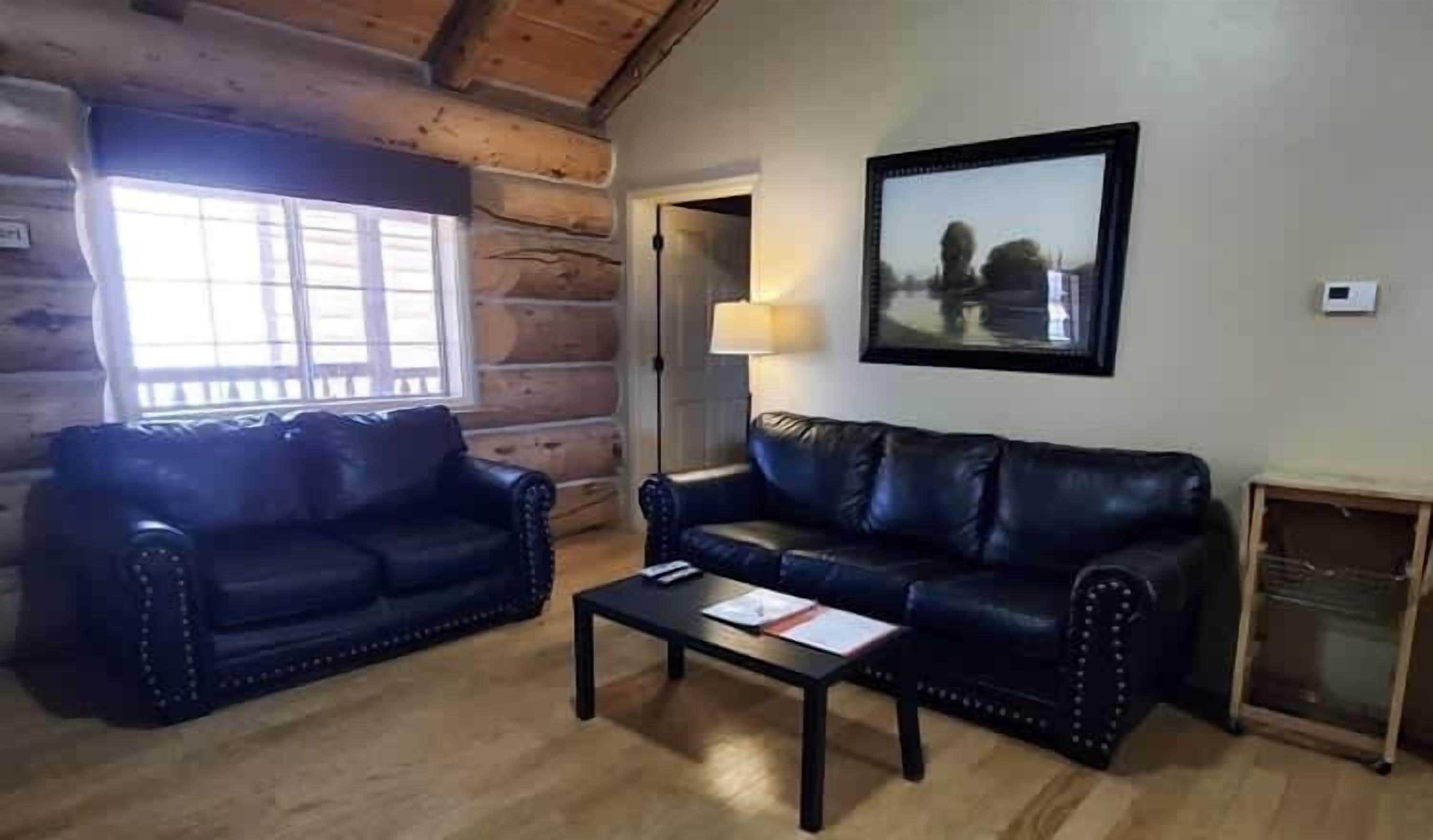 TV, DVD player, offices