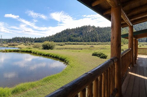 Cozy Log Suite #253 • King Suite by the Trout Ponds