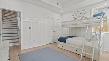 4 quartos, ferros/tábuas de passar roupa, berço de viagem, Wi-Fi