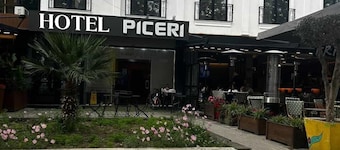 Hotel Shopi Residence