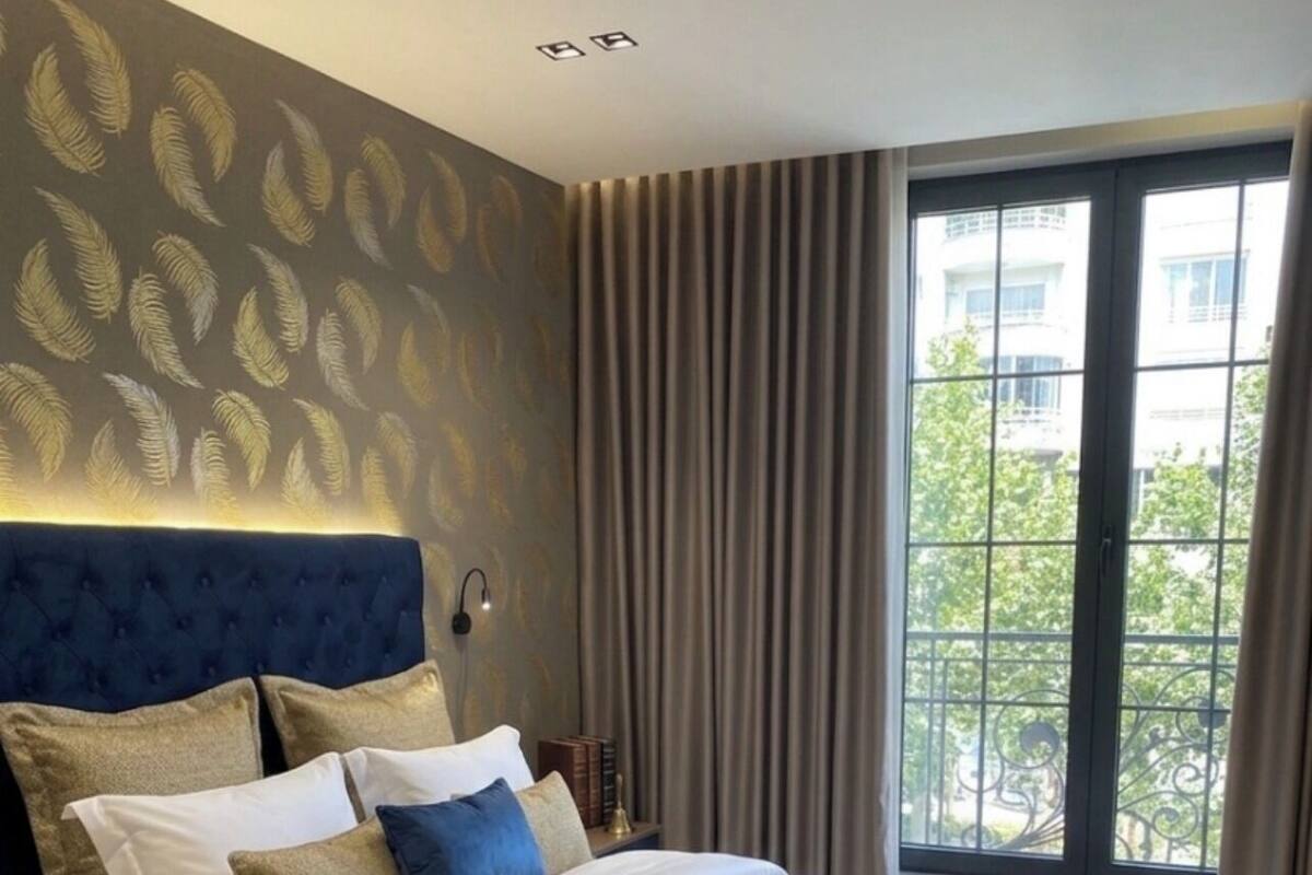 Quarto casal ou duplo superior, vista para a cidade | Escrivaninha, cortinas blackout, quartos à prova de som