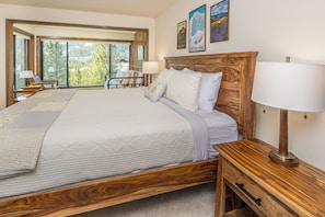 Iron/ironing board, free WiFi, bed sheets - NEW! Skycrest Mtn View | Ski, Hike, Soak, Repeat (Big Sky)