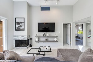 2 Schlafzimmer, Bügeleisen/Bügelbrett, WLAN, Bettwäsche