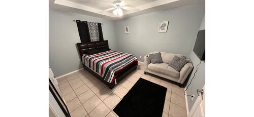 Delightful 2-bedroom apartment with AC in Edinburg