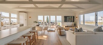 Summersweet On The Bay Westhampton Waterfront