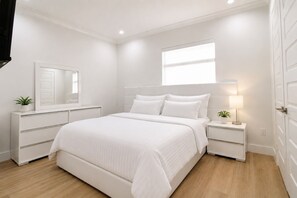 5 Schlafzimmer, Bügeleisen/Bügelbrett, WLAN, Bettwäsche