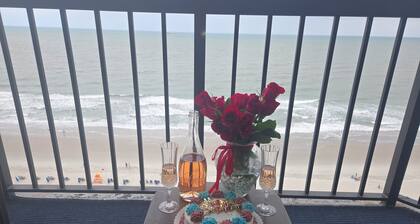 Oceanfront Nautical Escape. Pools, Lazy River & Stunning Views