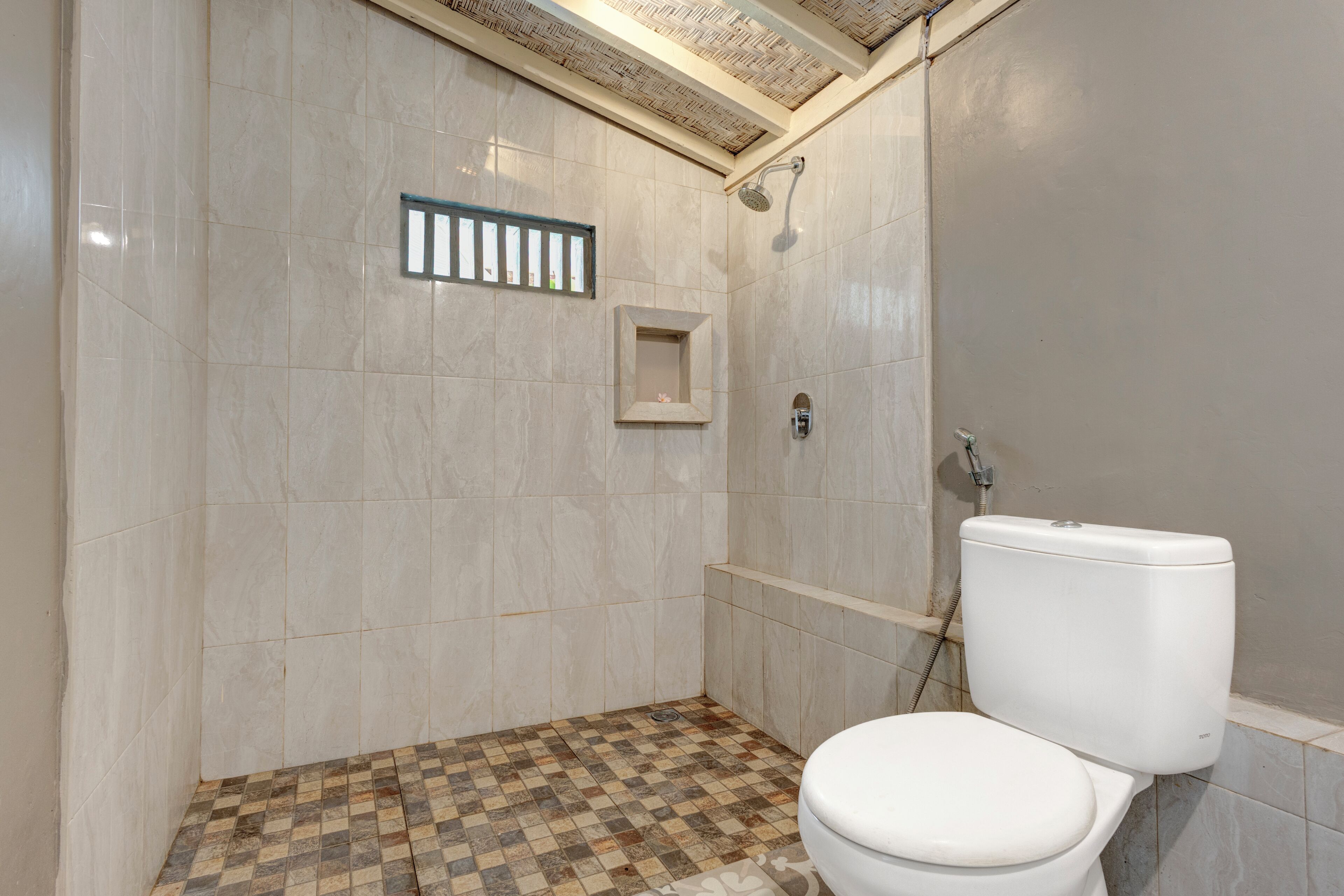 Deluxe Double Room, Garden View | Bathroom