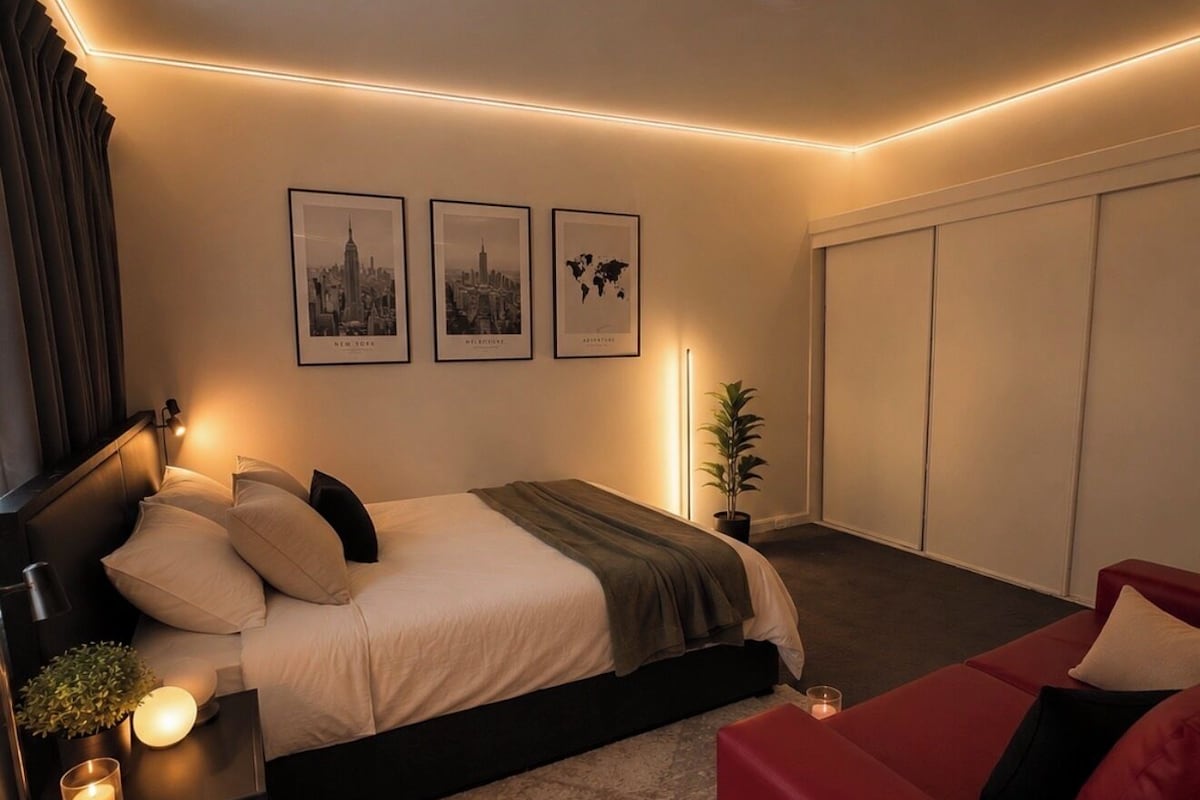 Room, City View | Desk, laptop workspace, WiFi (free), bed sheets