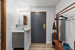 Hair dryer - Lake View | Outdoor Pool | Sleeps 4 (Elkhart Lake)