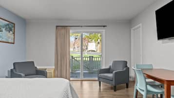 Iron/ironing board, travel crib, WiFi, bed sheets