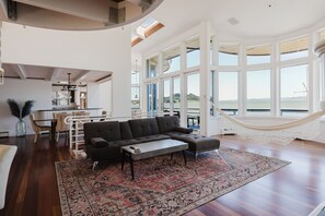 TV, fireplace - Bayfront Yacht-Style Home | Private Pier (San Rafael)