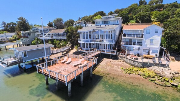 Stunning Waterfront Home with Your Own Private Pier - Bayfront Yacht-Style Home | Private Pier (San Rafael)