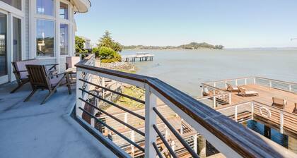 Bayfront Yacht-Style Home | Private Pier