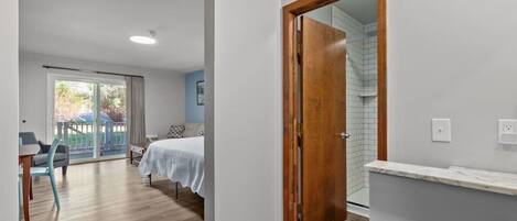 Iron/ironing board, travel crib, WiFi, bed sheets