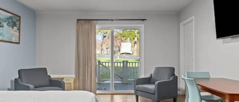 Iron/ironing board, travel crib, WiFi, bed sheets