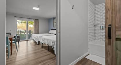 Victorian Inn #239 | 2 Queen Beds