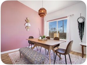 Dining - Welcome to The Stargate with 3 separate rooms and amazing views (Joshua Tree)