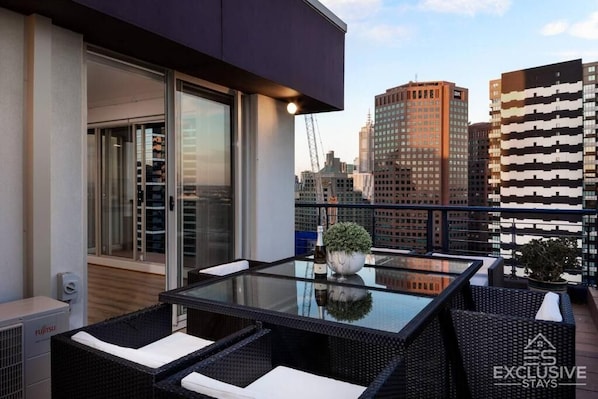 Deluxe Apartment, Balcony, City View | Terrace/patio - Exclusive Stays - Boulevard Penthouse (Southbank)