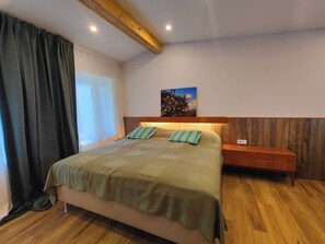 Berço de viagem, Wi-Fi, roupa de cama