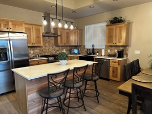 Private kitchen - 3-bedroom brand new house in lovely Grand Junction with majestic Mesa views (Grand Junction)