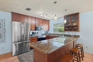 Coffee/tea maker, fridge, microwave, oven - 🏖️ New listing Bamboo Escape | Pool • Minutes to Vanderbilt Beach (Naples)