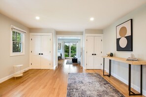 Interior - LUXURY Cape Cod escape on Wequaquet Lake (Barnstable)