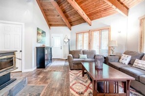 Living area - Welcome to our cottage🥰 (Tiny)