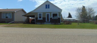 Just You Vacation Home - Main floor use