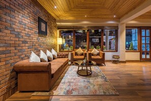Lobby - Udaan Hotels Alpine Resort, Gangtok (Gangtok)