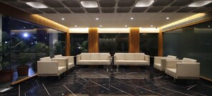 Ảnh chưa phân loại, 3 trong số 4 ảnh, nút