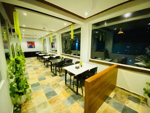 星評価なしの画像、4 / 8、ボタン