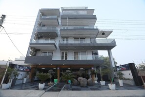 Meeting facility - Sky Suites (Gurugram)