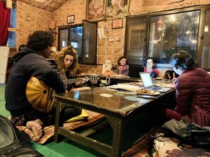Restaurant - Skyard Hostel (Yamkeshwar)