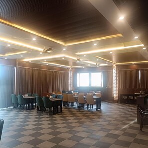 Restaurant - Mc Suites Mysuru (Mysore)