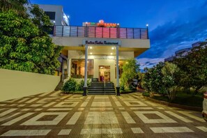Exterior - Hotel Sai Dharam Palace (Rahata)