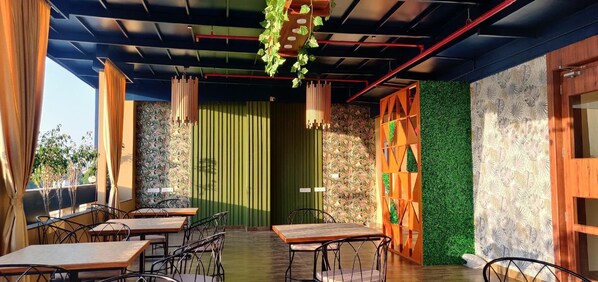 Restaurant - Hotel Rion (Udaipur)