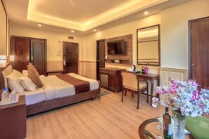 Room - Katoch Grand By Vivaan (Manali)