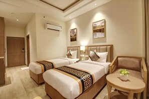 Room - Hotel Natraz New Delhi (New Delhi)