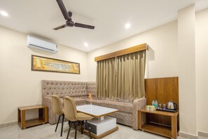 Room - One Earth Elegant (Yamkeshwar)