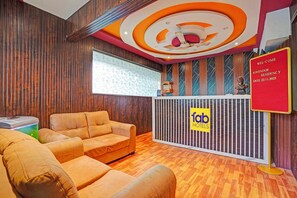 Lobby - Fabhotel Corporate Executive (Pune)