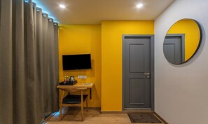 Room - Treebo The Square (Ahmedabad)