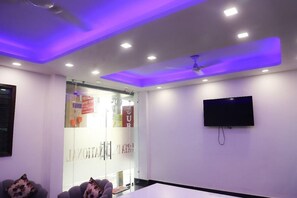 Lobby - Hotel Surya International (New Delhi)